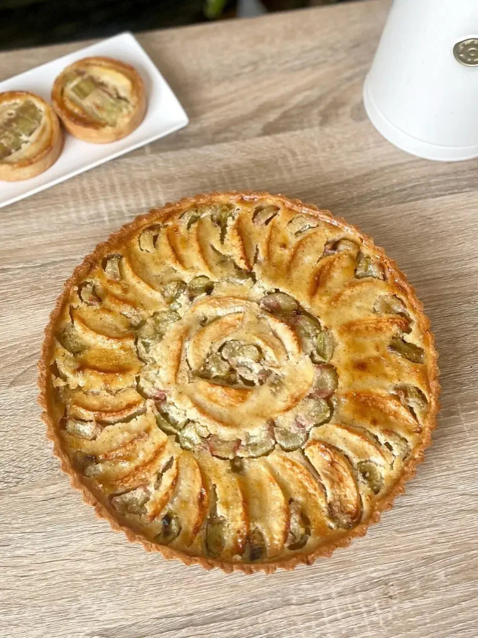 Tarte normande pomme rhubarbe, photo 2 sur 2