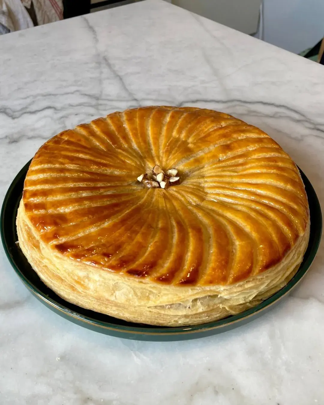 Galette des rois frangipane amande & rhum, photo 2 sur 2