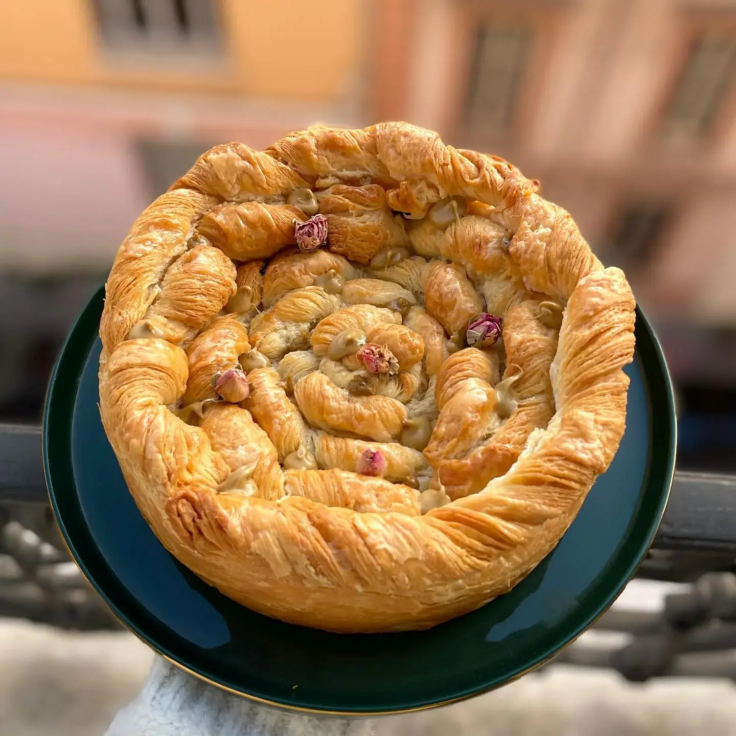 Galette briochée feuilletée à la pistache, photo 1 sur 2